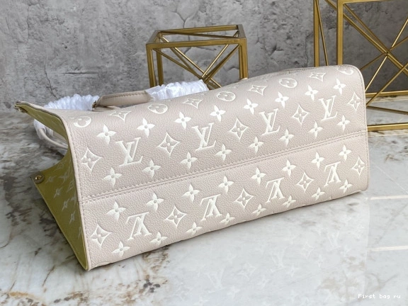 First bag ru MM ONTHEGO LOUIS VUITTON 0813